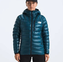 Load image into Gallery viewer, The North Face Women&#39;s Summit Breithorn Hoodie
