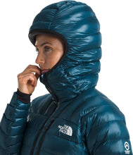 Load image into Gallery viewer, The North Face Women&#39;s Summit Breithorn Hoodie
